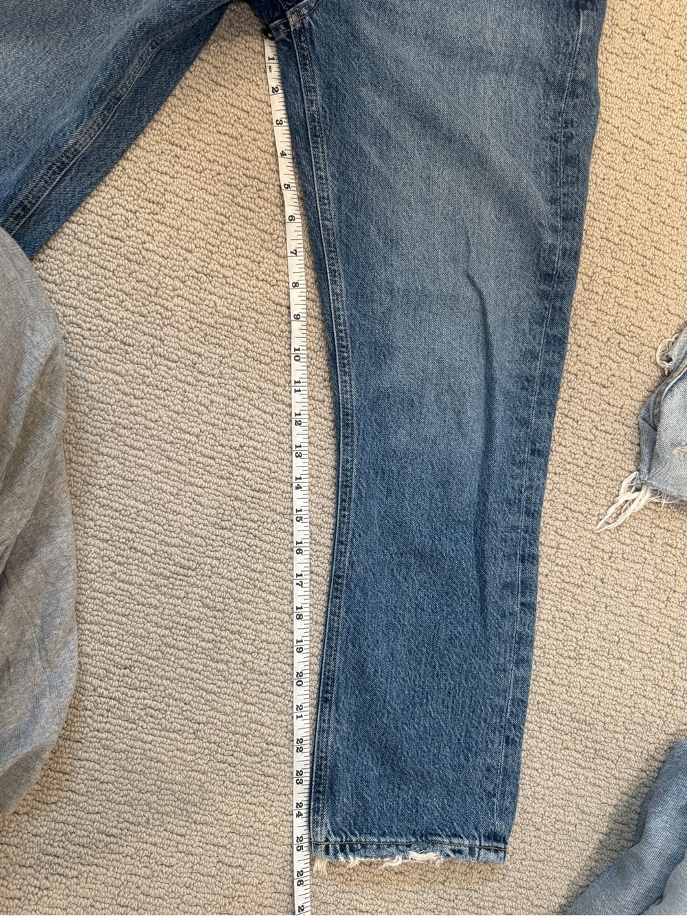 Agolde Riley Crop Jeans - Picture 4 of 10